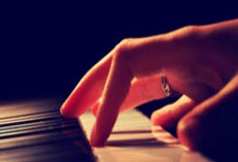 一老一少，丹-伯恩和刘易斯-斯凯利均迎来英格兰队生涯首秀.